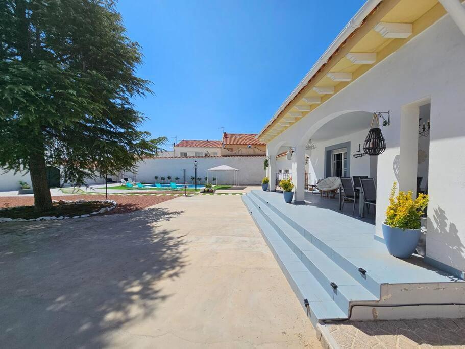 La Casa Del Arbol Villa Fuentiduena de Tajo Exterior photo